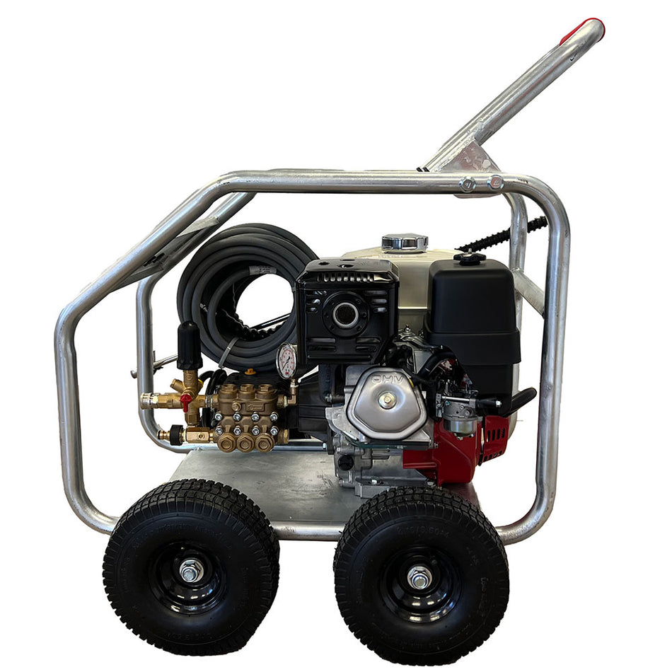 Pressure Washer Honda with Comet Pump 4000 PSI @ 15 Litres per Minute 4 wheels