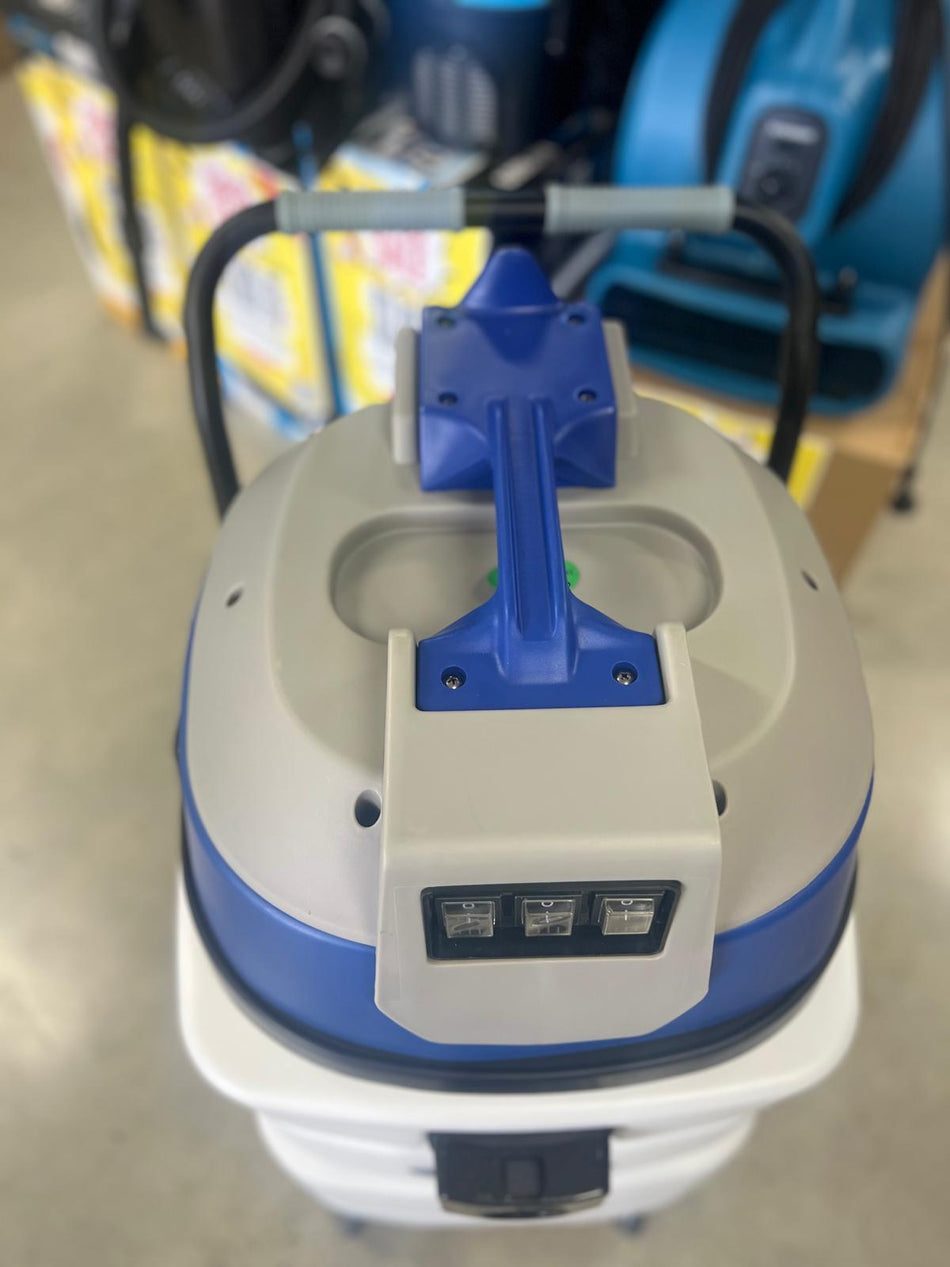 90 Litre 3-Motor Commercial Plastic Wet ‘N’ Dry