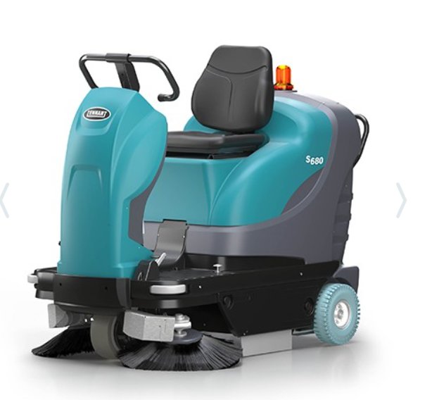 Tennant S680 Compact Battery Ride-On Scrubber