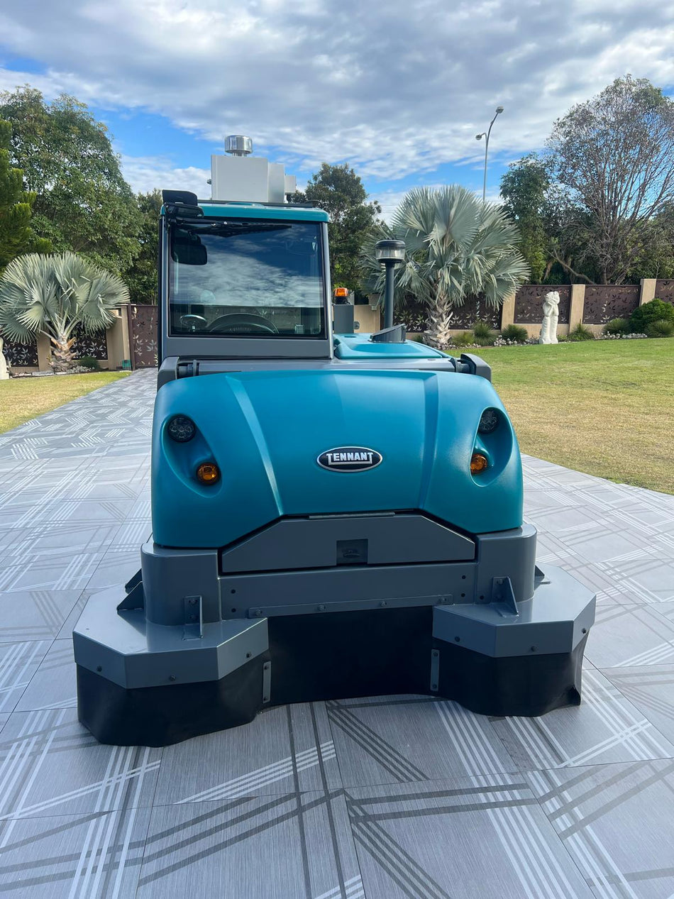Tennant S30XP HEPA Ride On Sweeper Diesel
